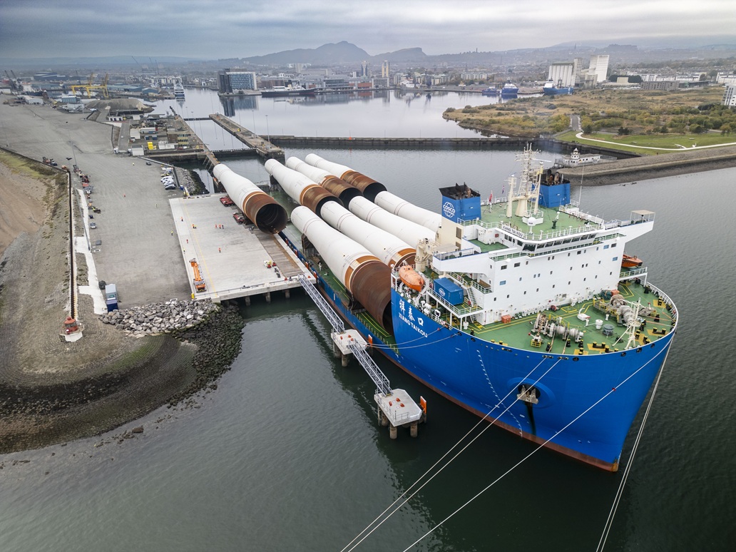 Inch Cape’s first XXL monopiles land in Port of Leith