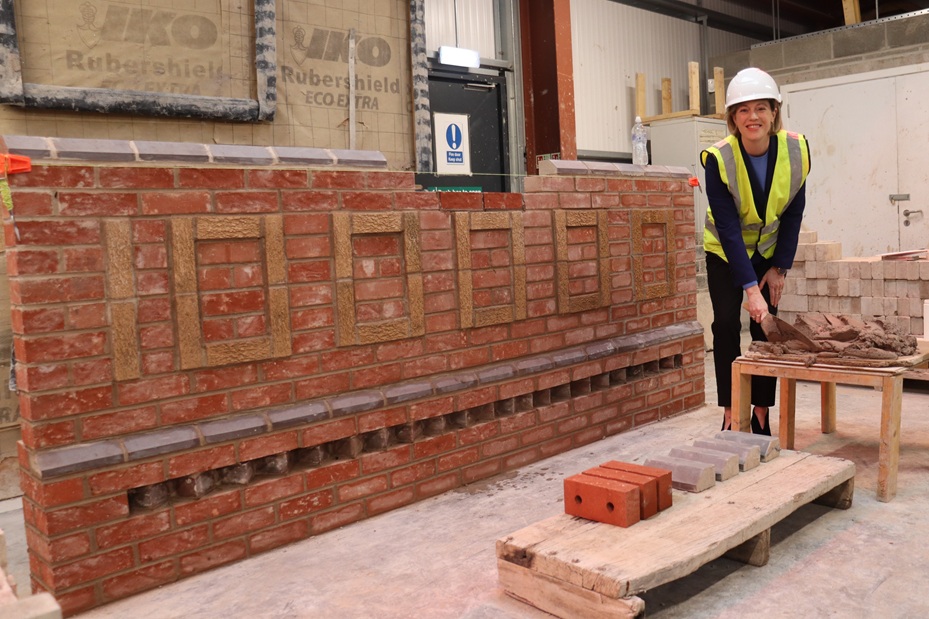 Persimmon marks 100,000th brick donation to colleges