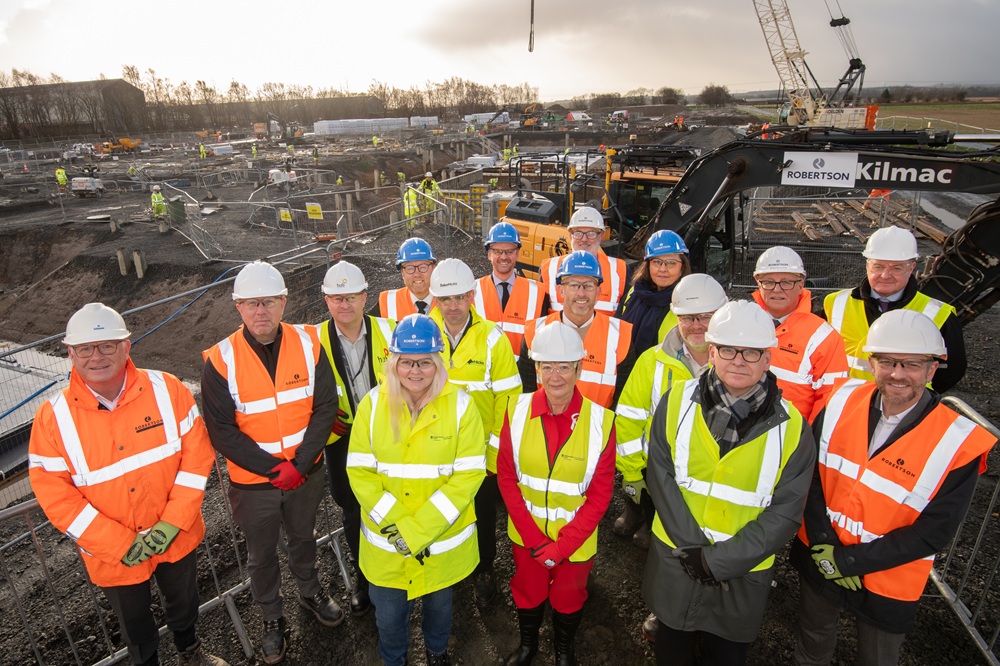 Robertson commences Alloa wellbeing hub and school