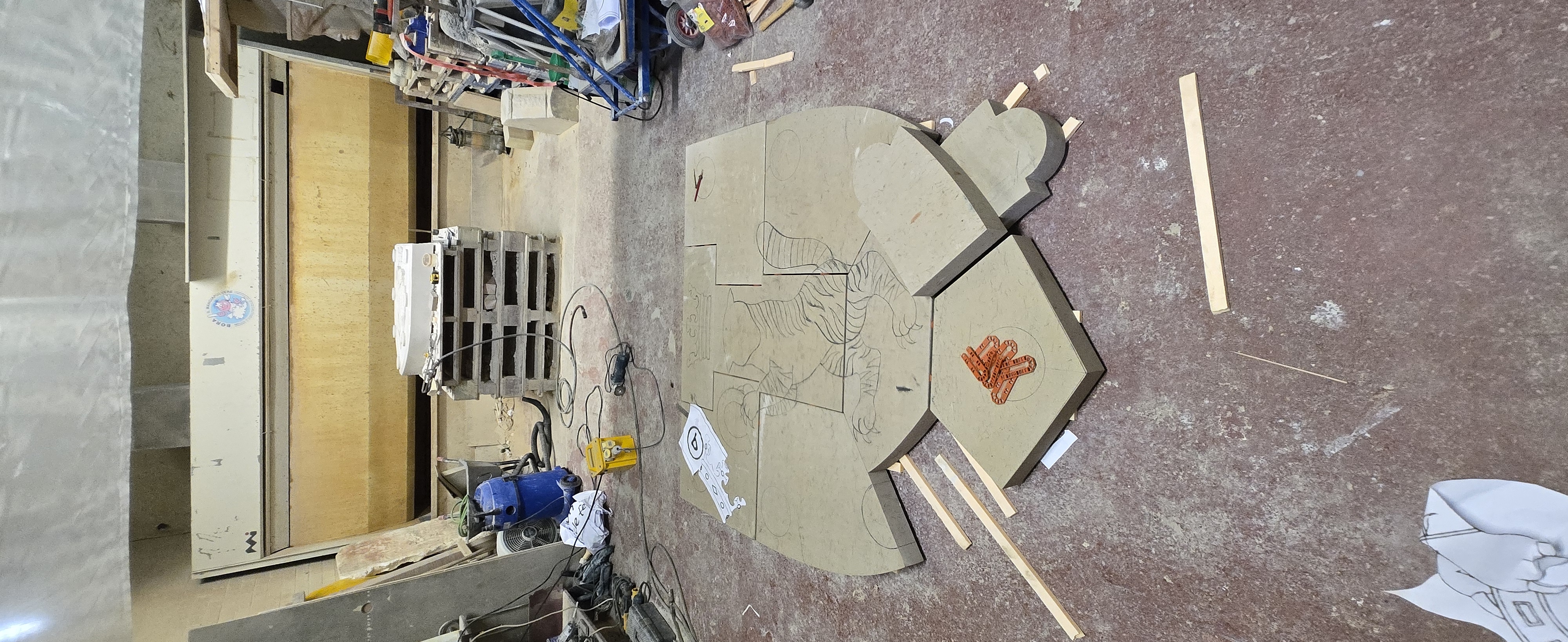 And finally... simply the crest