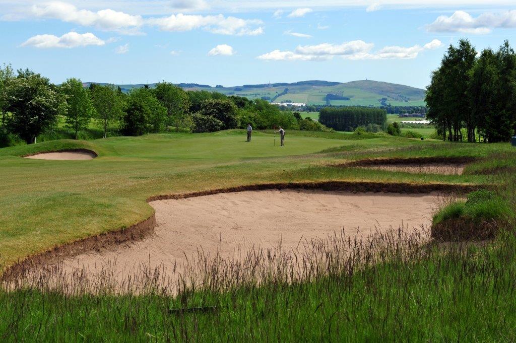 'For sale' golf centre hopes to reinstate hotel planning permission