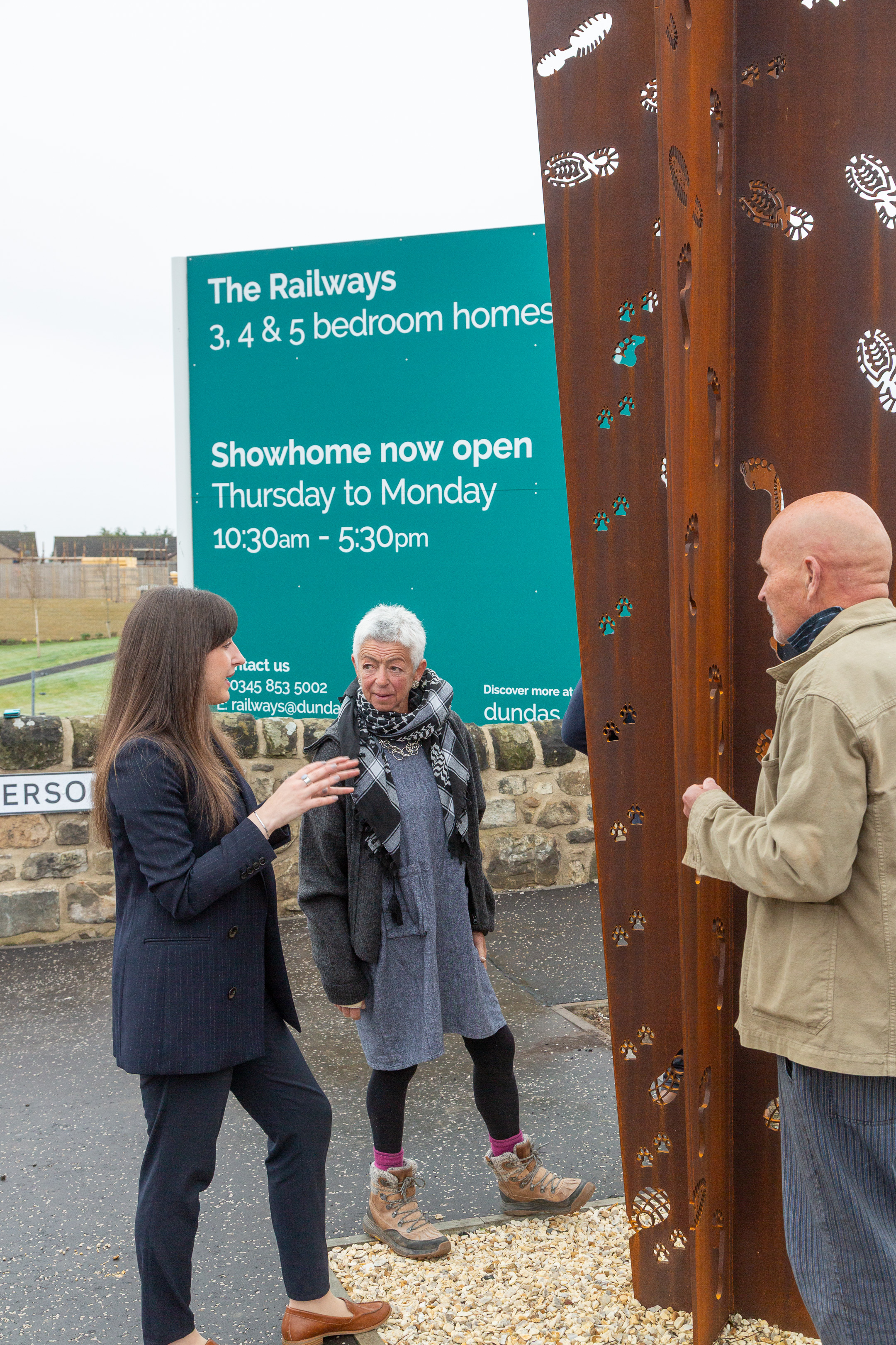 New sculpture bridges medieval history and modern living at Dunfermline housing development