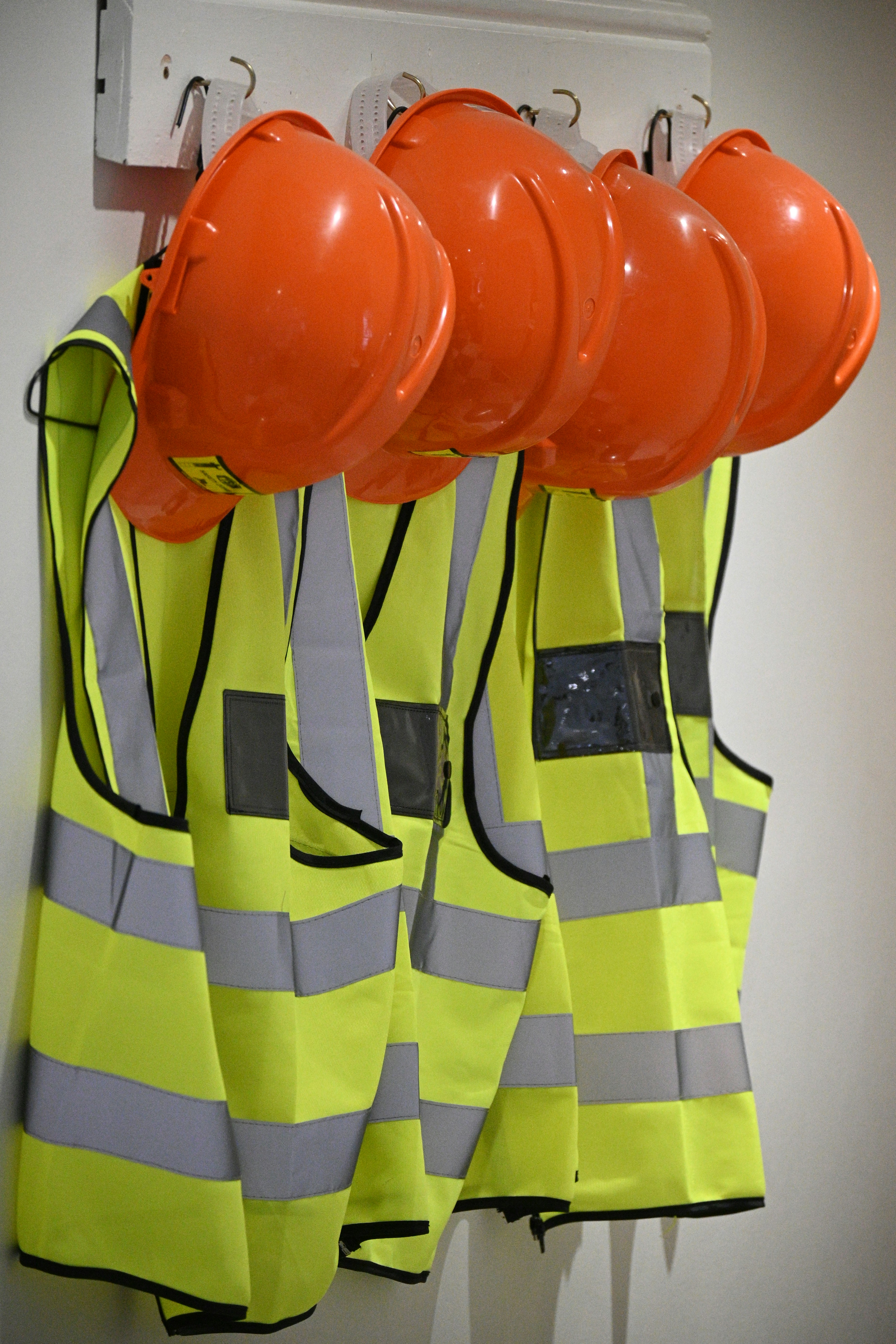 Survey highlights women's 'fear and embarrassment' over ill-fitting PPE