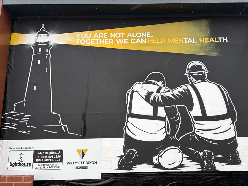 Striking mural unveiled to support Lighthouse Charity