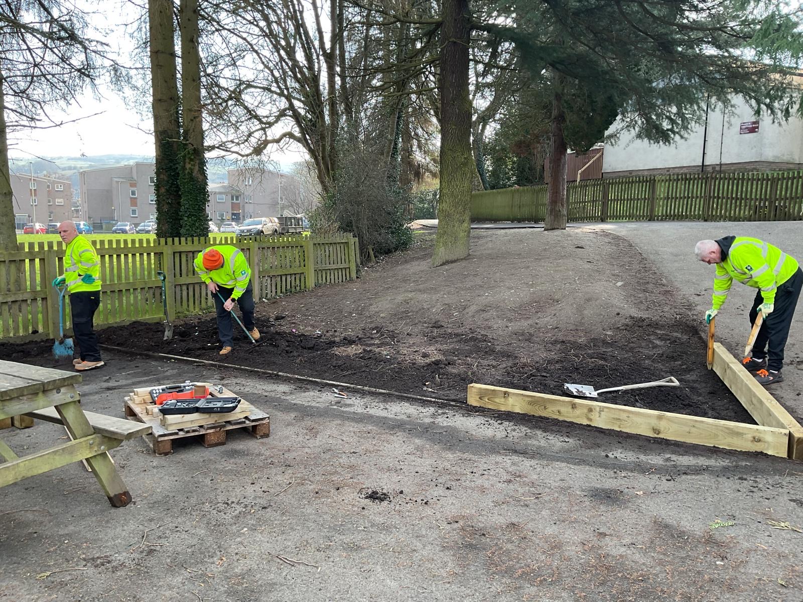 Oregon Timber Frame helps build new life into Borders school playground