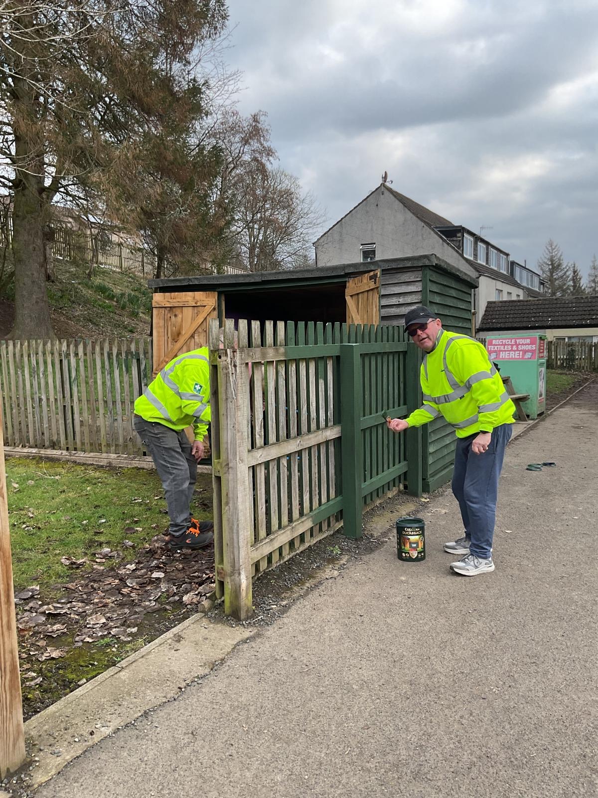 Oregon Timber Frame helps build new life into Borders school playground