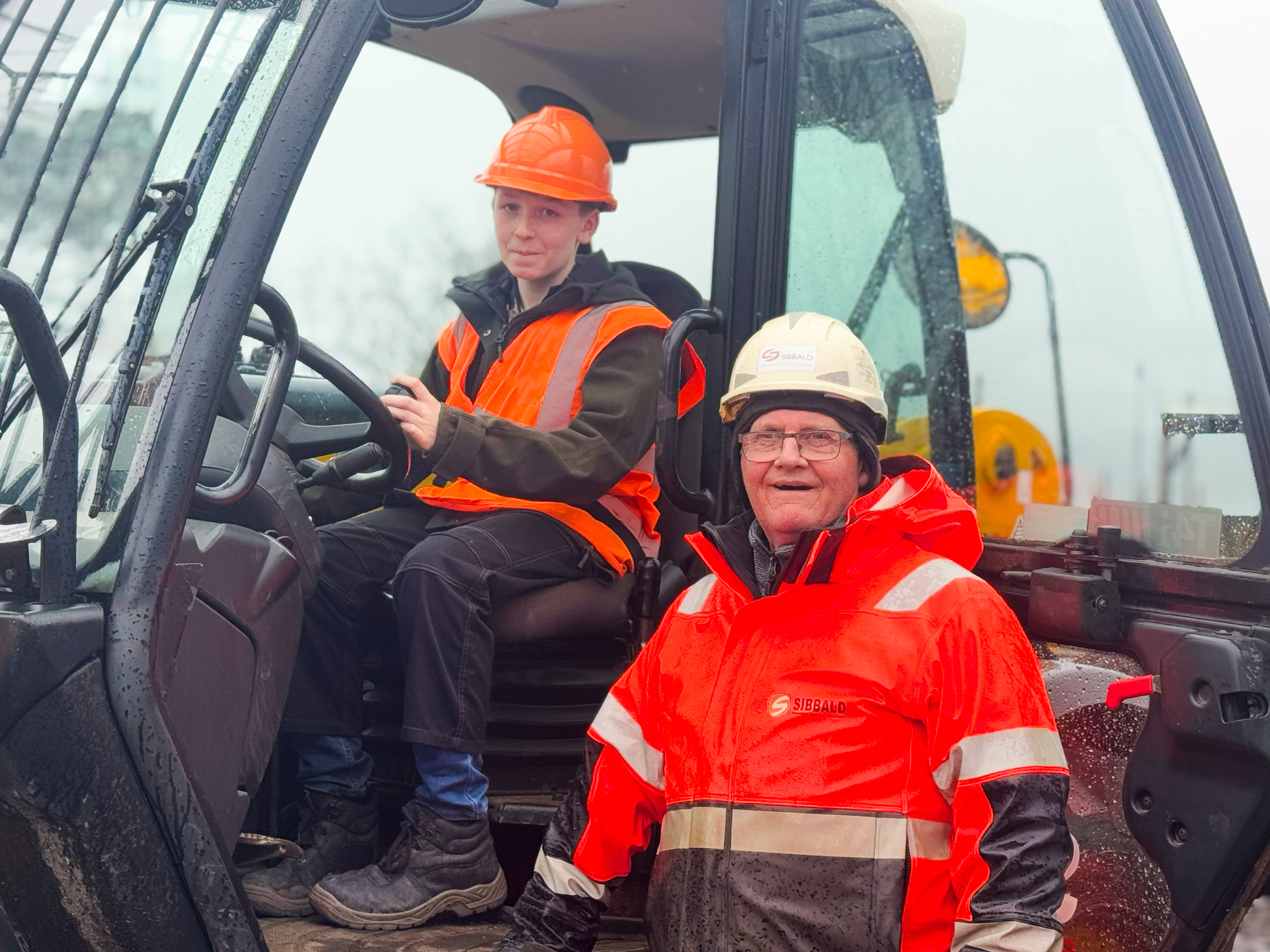 Fourteen-year-old becomes youngest person to pass CPCS A17 Telescopic Handler qualification