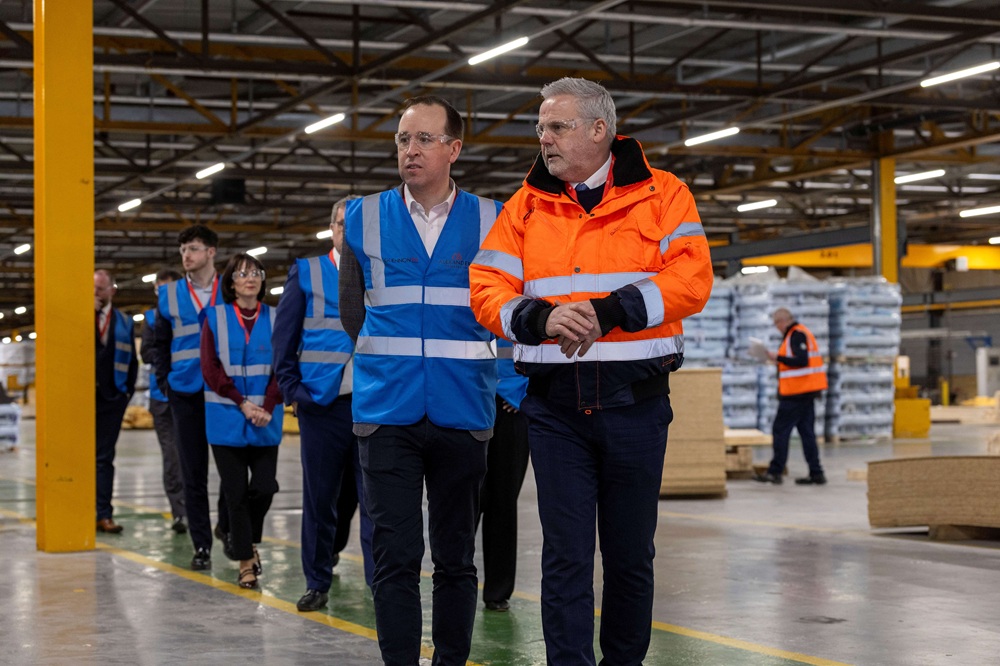 Irish housing minister visits Irvine timber facility