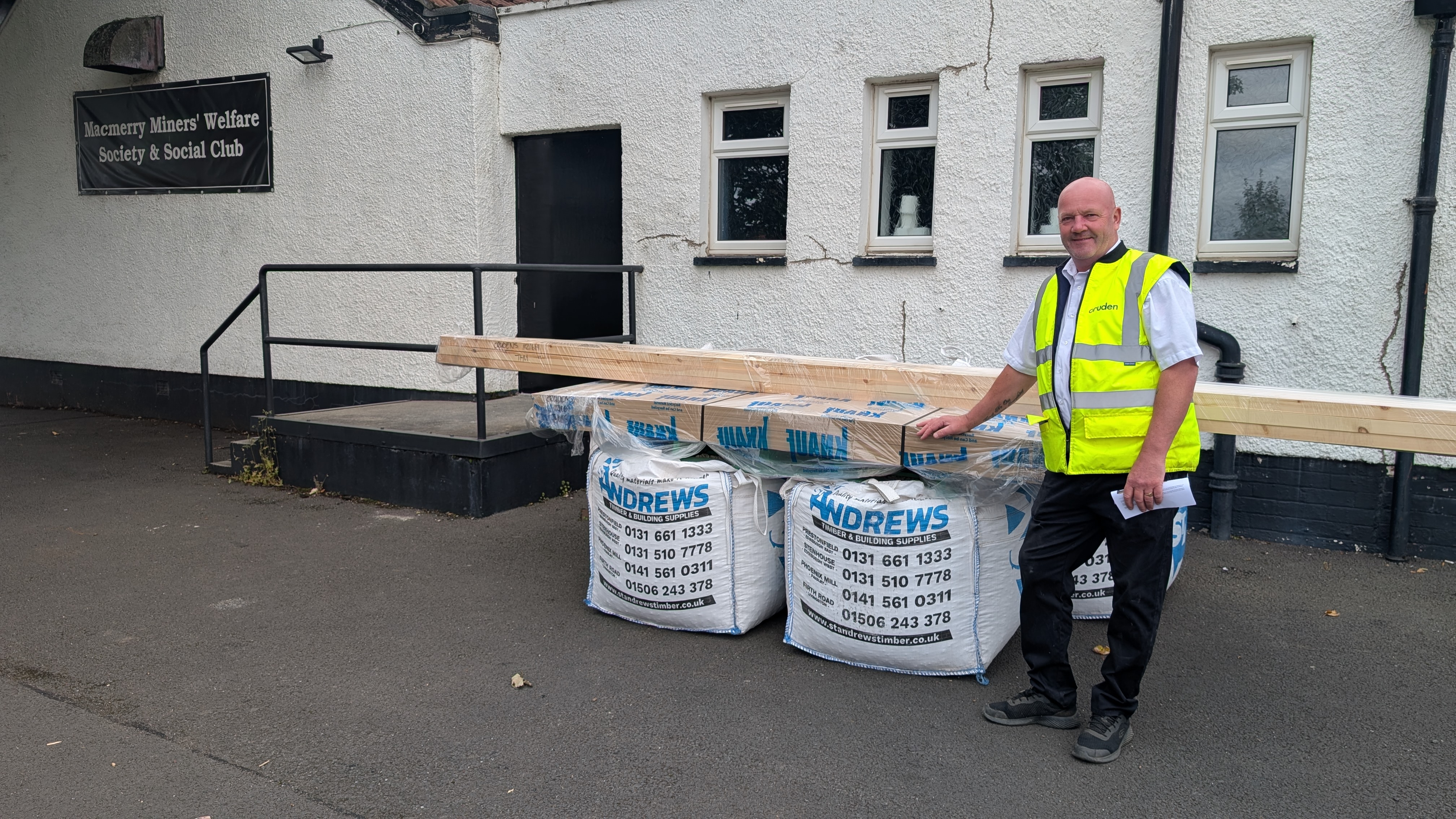 Cruden supports upgrade for Macmerry Miners Club