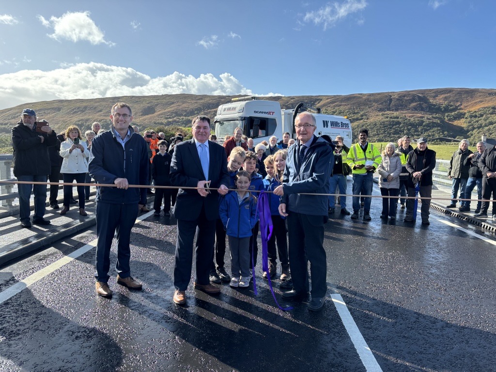 New Naver Bridge officially opens