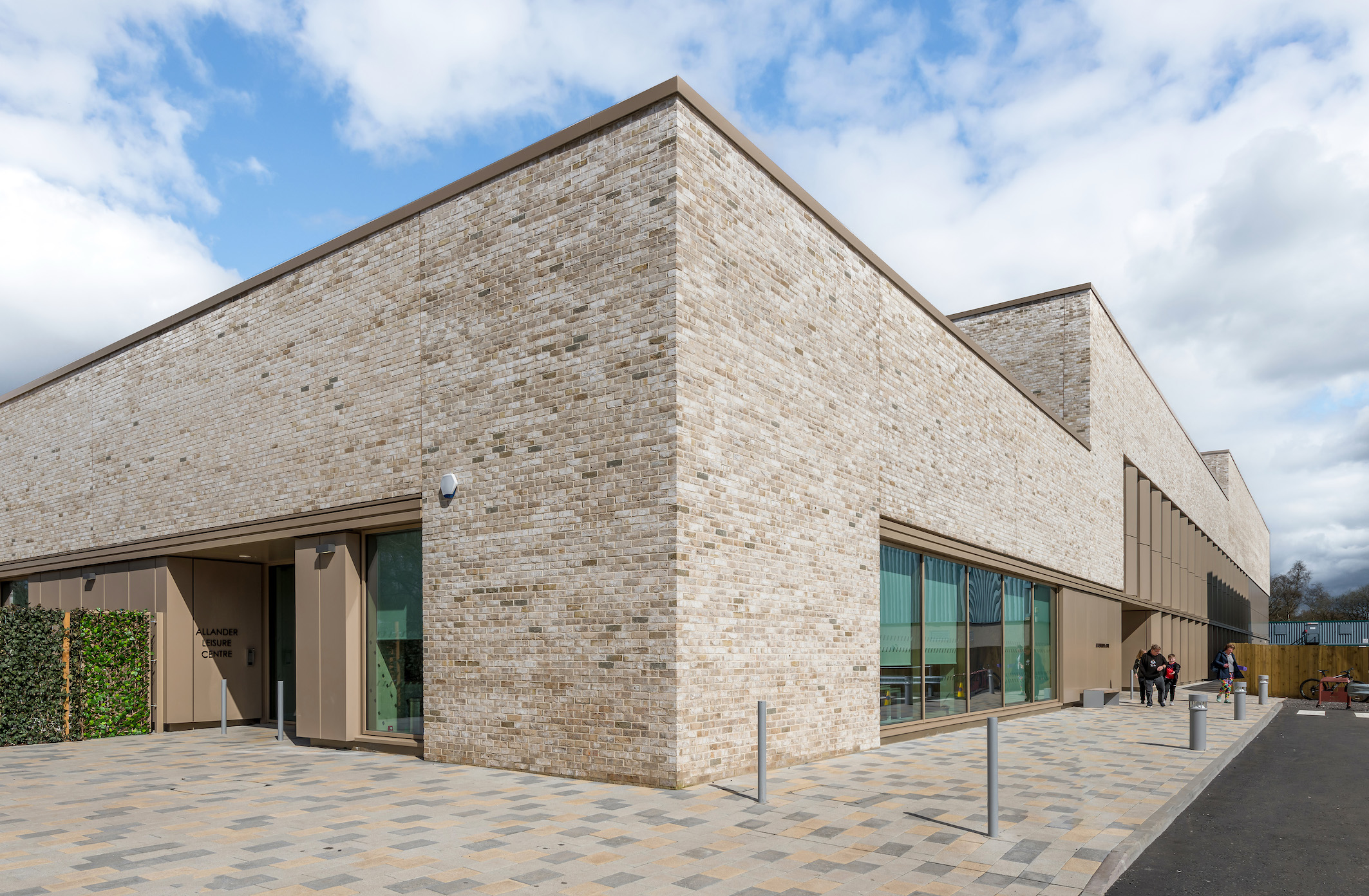 BakerHicks lends multi-disciplinary expertise to Allander Leisure Centre