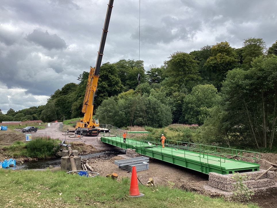 Two Groundforce bridges help APL Construction span watercourse