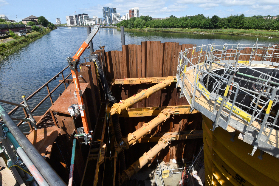 Groundforce Shorco lends support to Glasgow bridge project