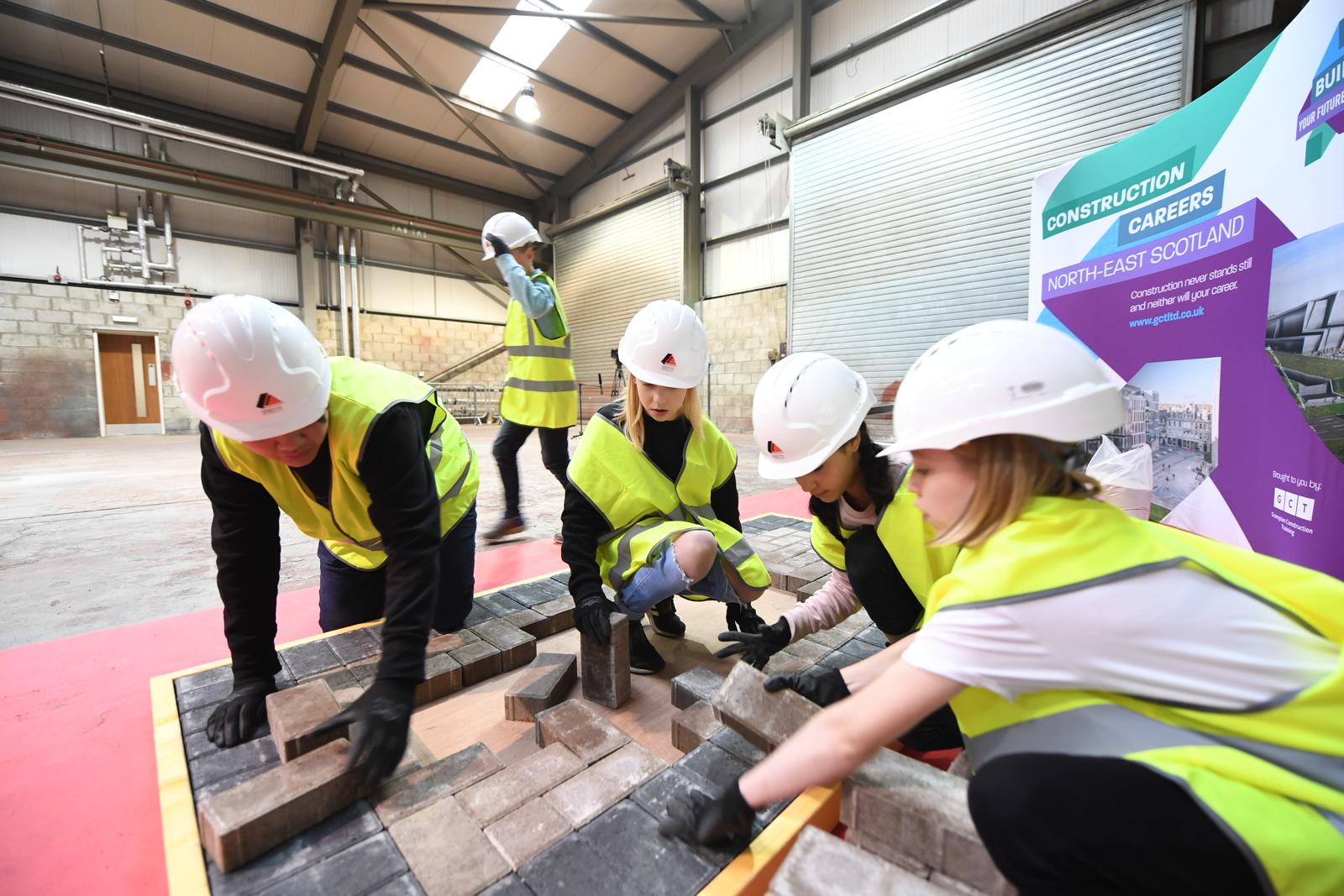 Pupils shine during launch of schools construction competition