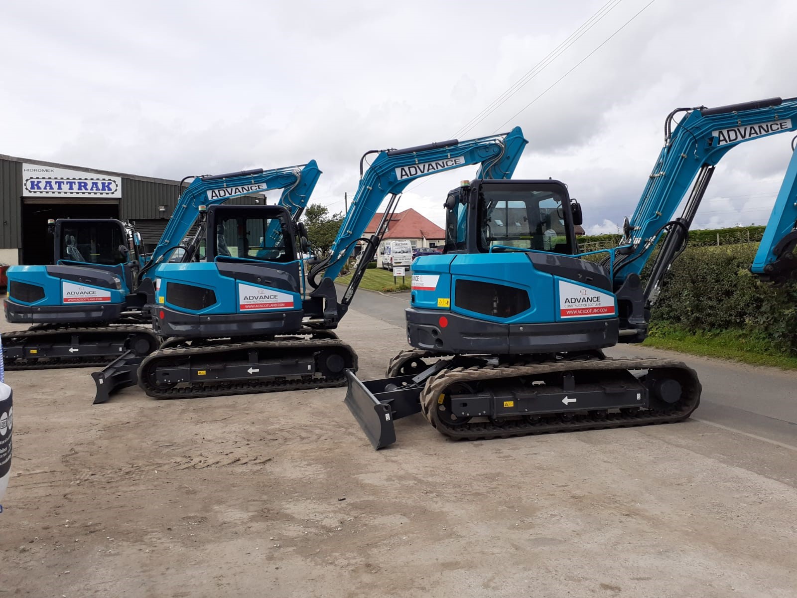 Advance Construction Scotland moves forward with Sunward machines