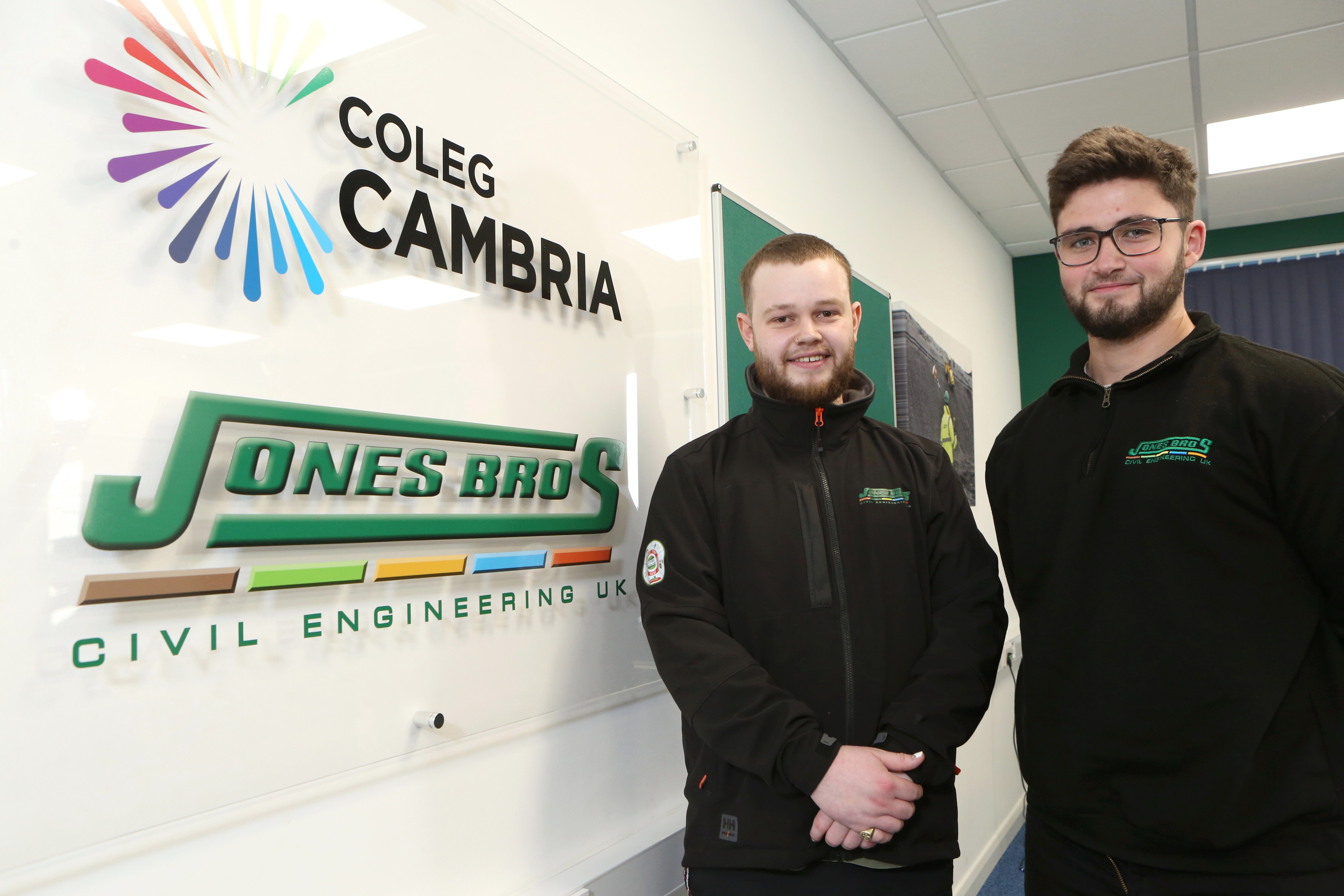 Scottish apprentices gain crucial wind farm experience with Jones Bros