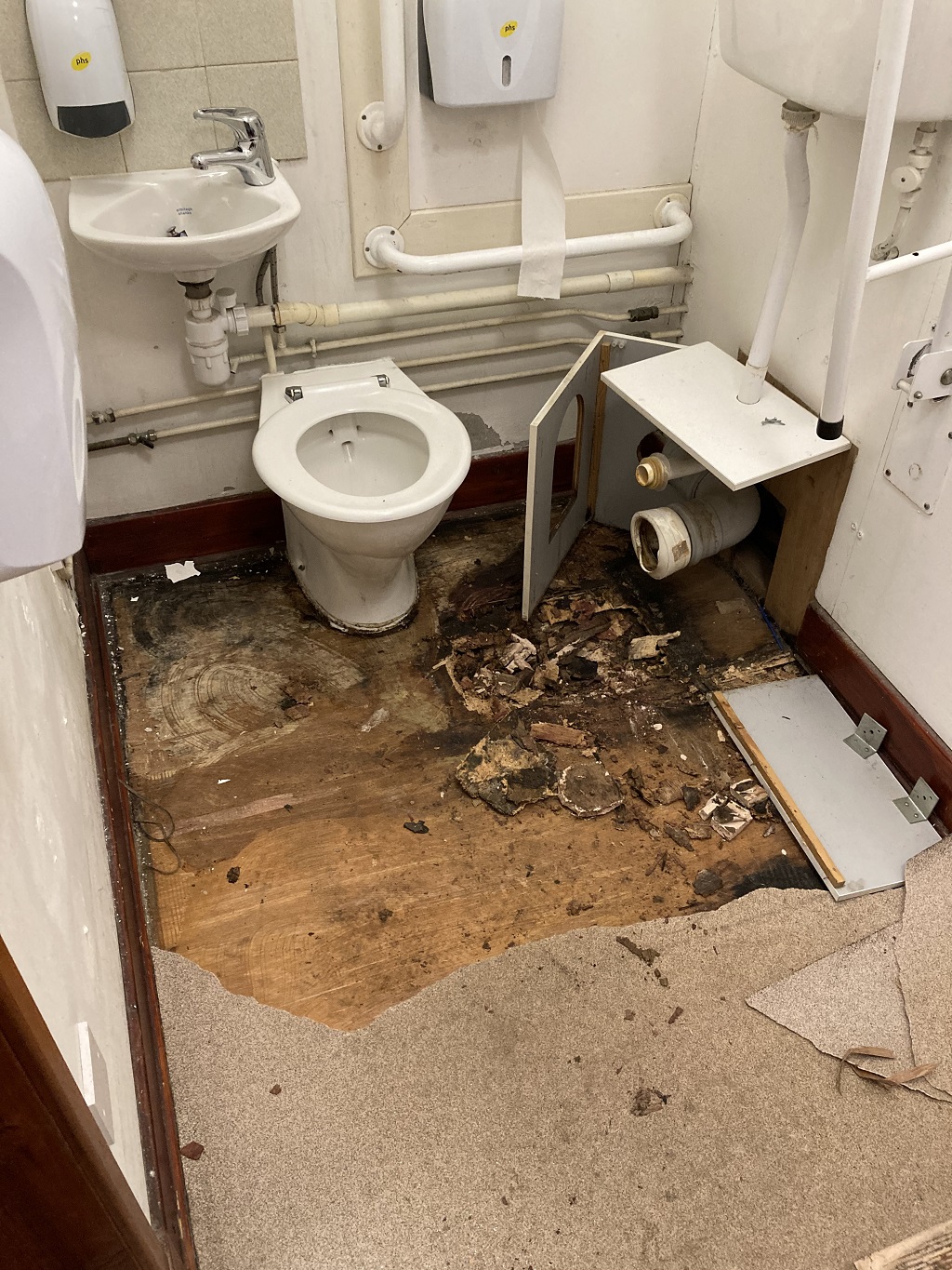 McLaughlin & Harvey takes on pro bono repair work for Dundee social enterprise