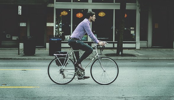 Walking and cycling charities call for end to road building in Scotland