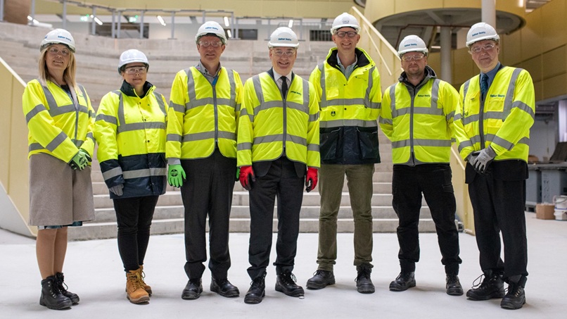 Business minister visits Fife College’s Dunfermline City Campus