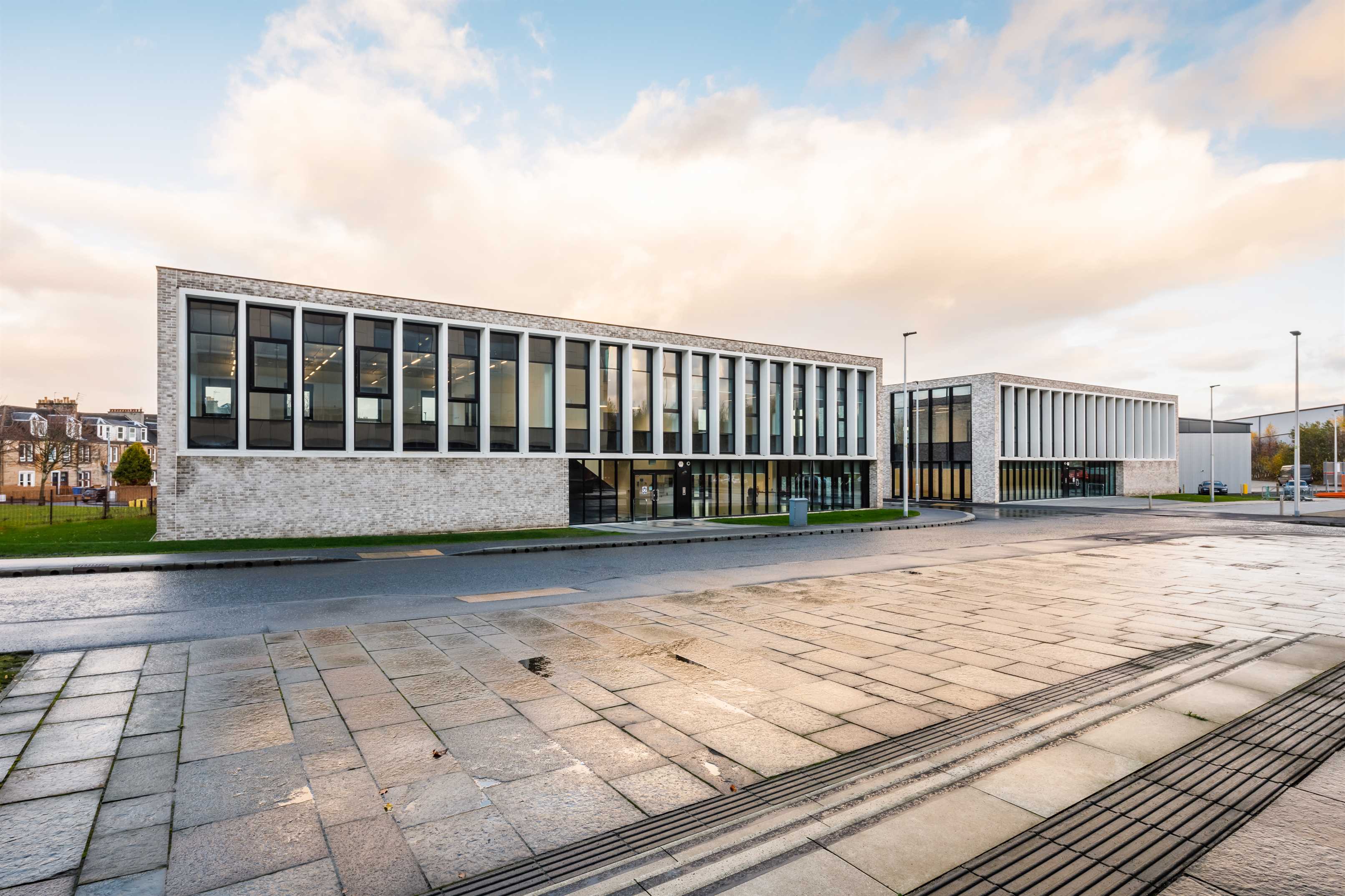 Work completes on speculative twin offices in Rutherglen Links Business Park
