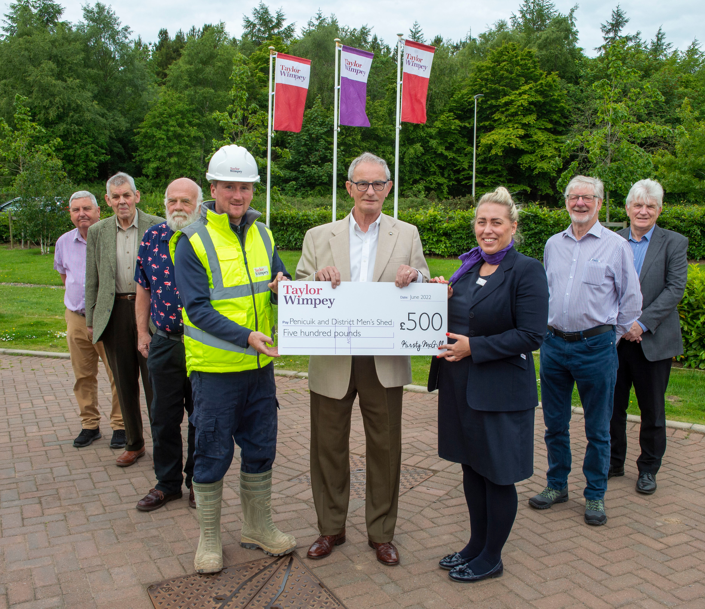 Taylor Wimpey donates £500 to Penicuik Men's Shed