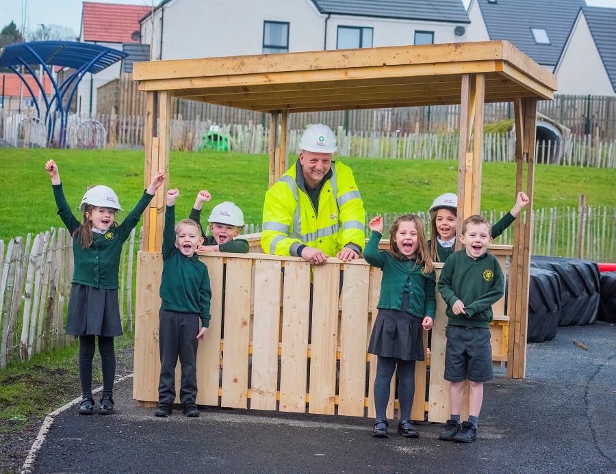 Taylor Wimpey donates over £1k to RNLI Queensferry and helps East Lothian school
