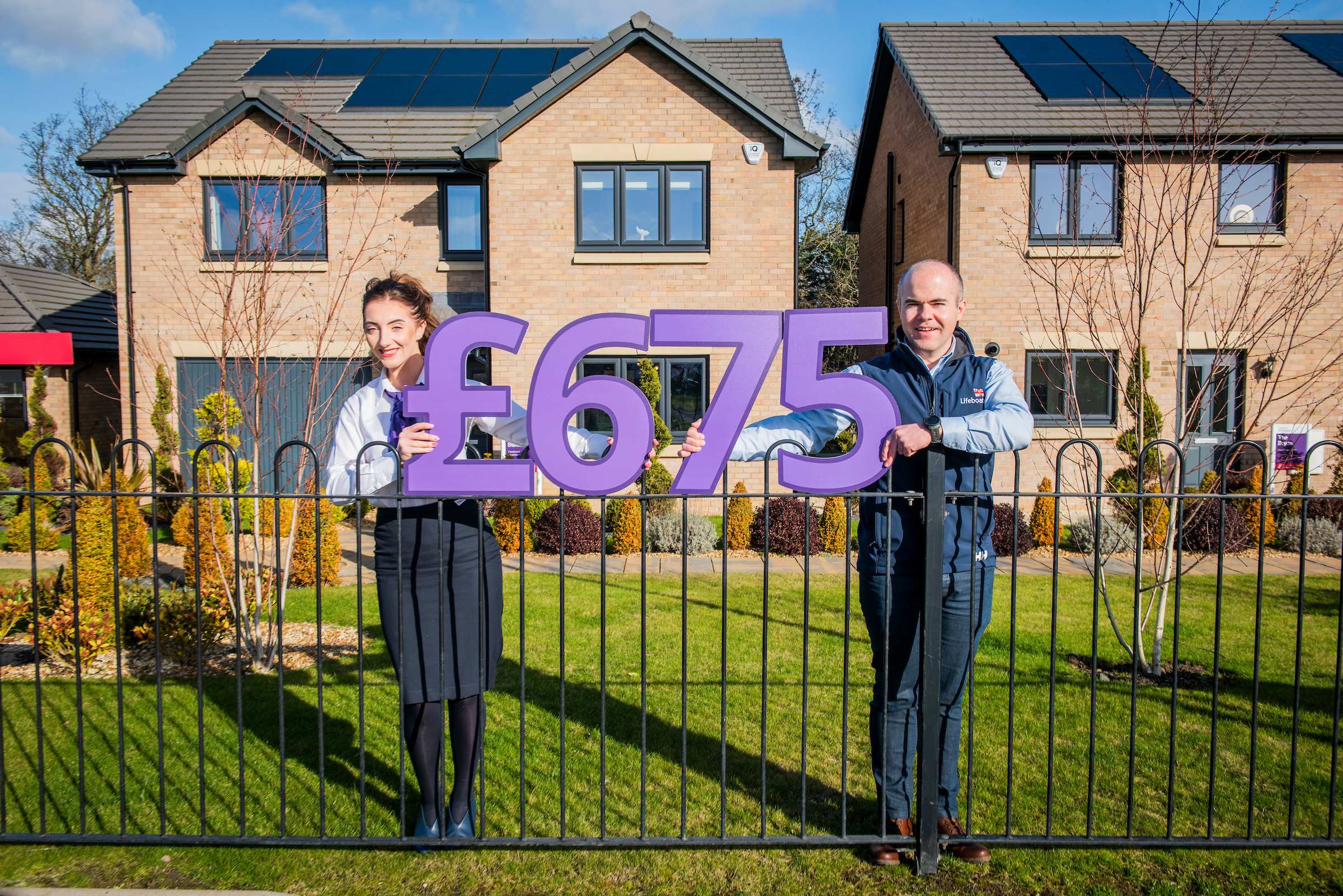 Taylor Wimpey East Scotland donates further £675 to Queensferry RNLI