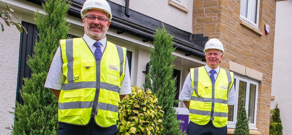 Taylor Wimpey duo 'seal' NHBC Pride in the Job awards