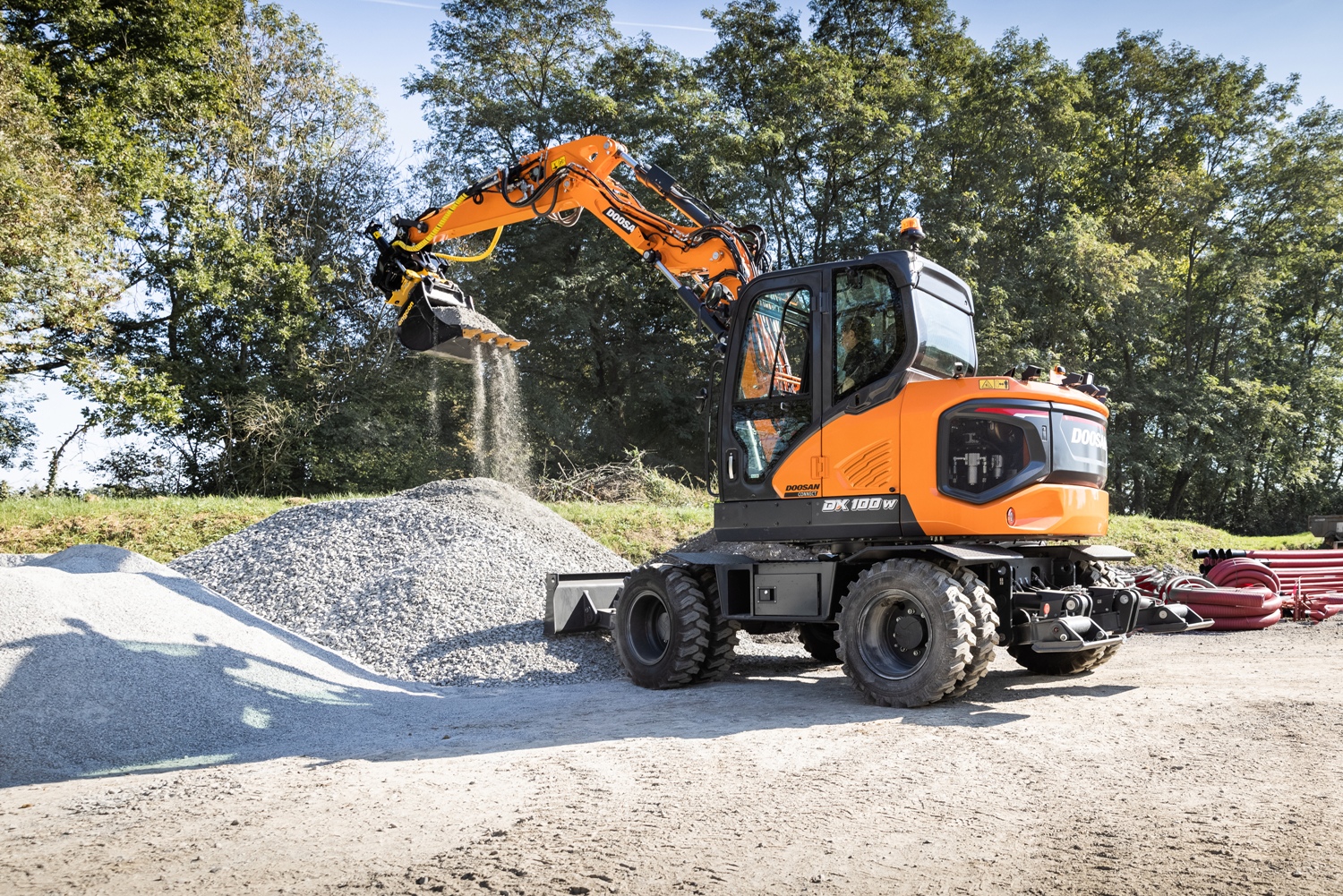 Doosan launches DX100W-7 wheeled excavator for urban work