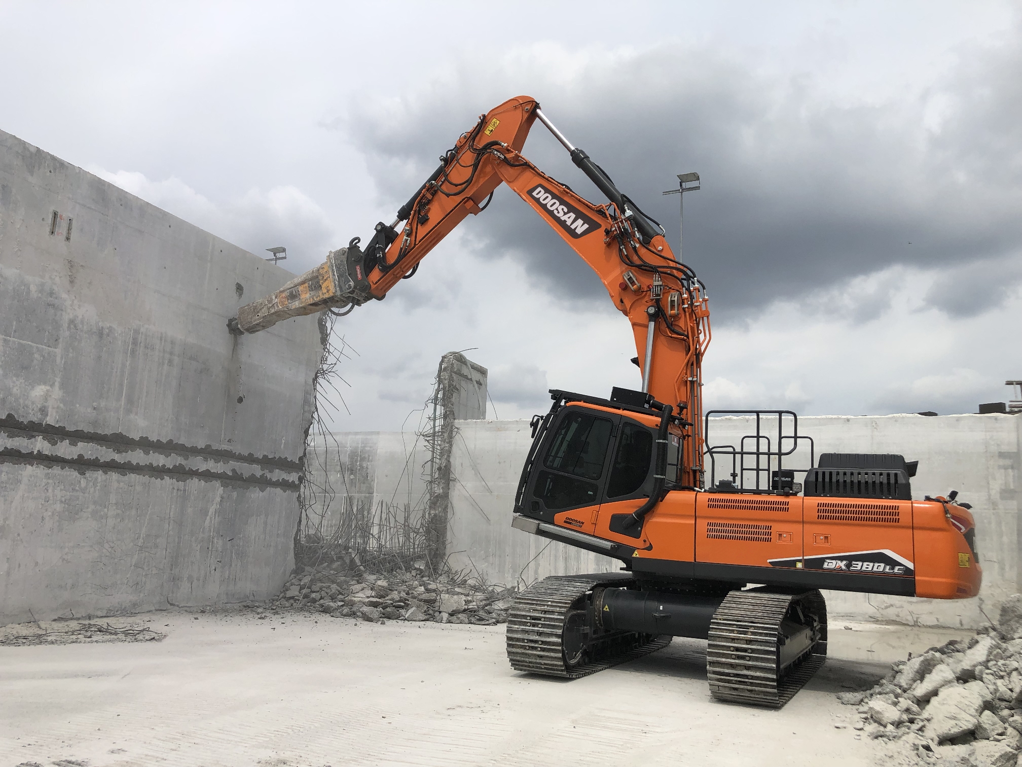 Doosan adds third model to demolition excavator range