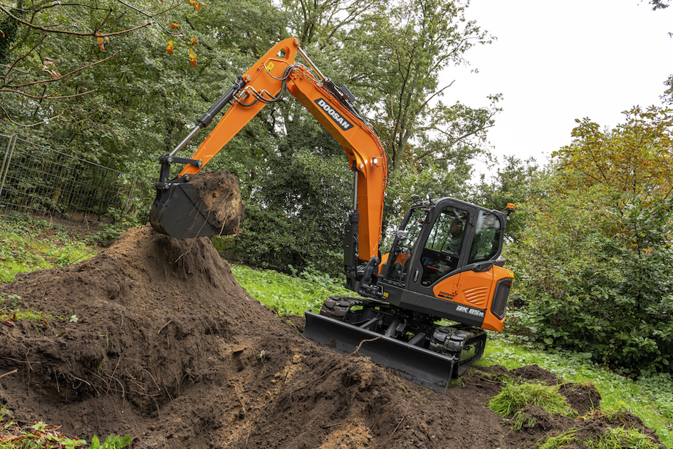 Doosan launches new DX85R-7 8 tonne mini-excavator