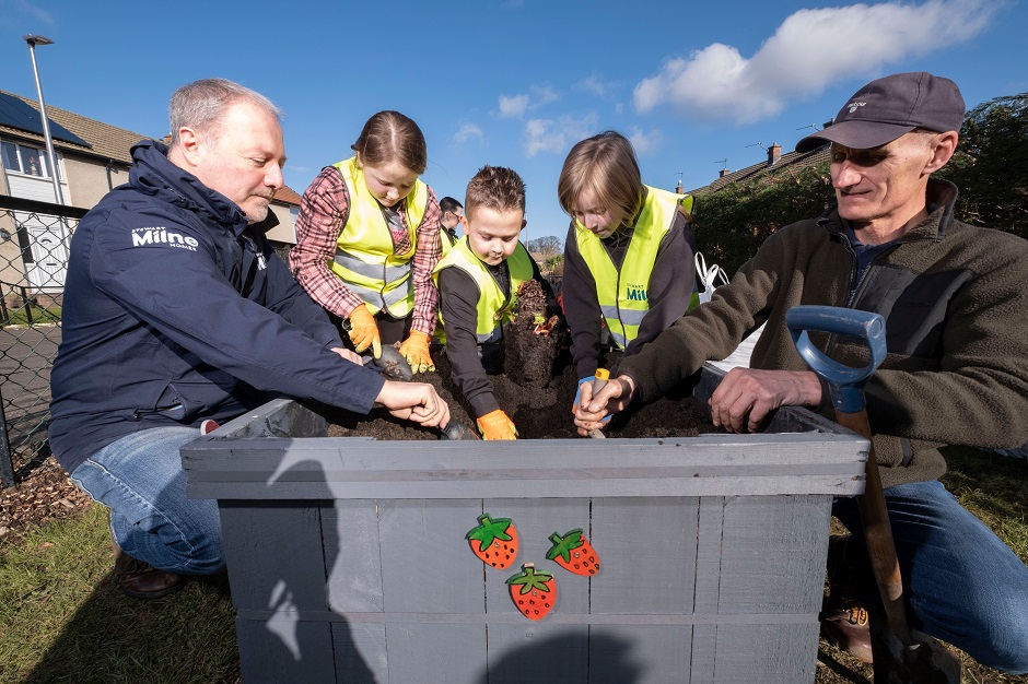 Stewart Milne Homes helps Midlothian community to flourish