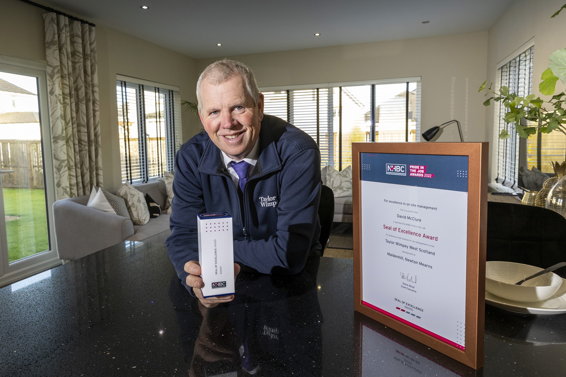 Taylor Wimpey site manager win top award for Maidenhill