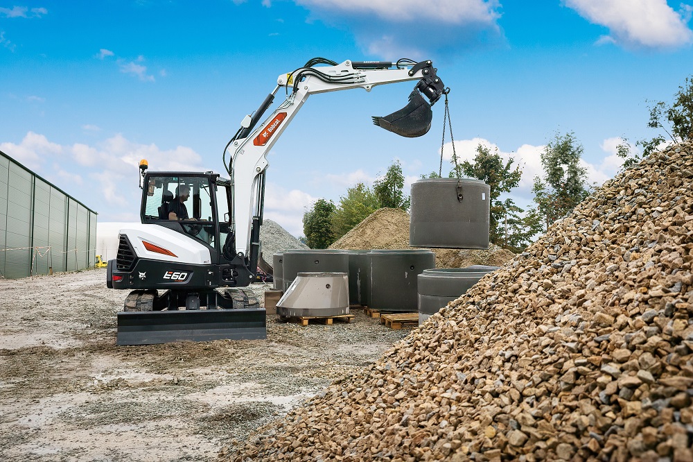 Bobcat takes centre stage on Balgownie stand at ScotPlant