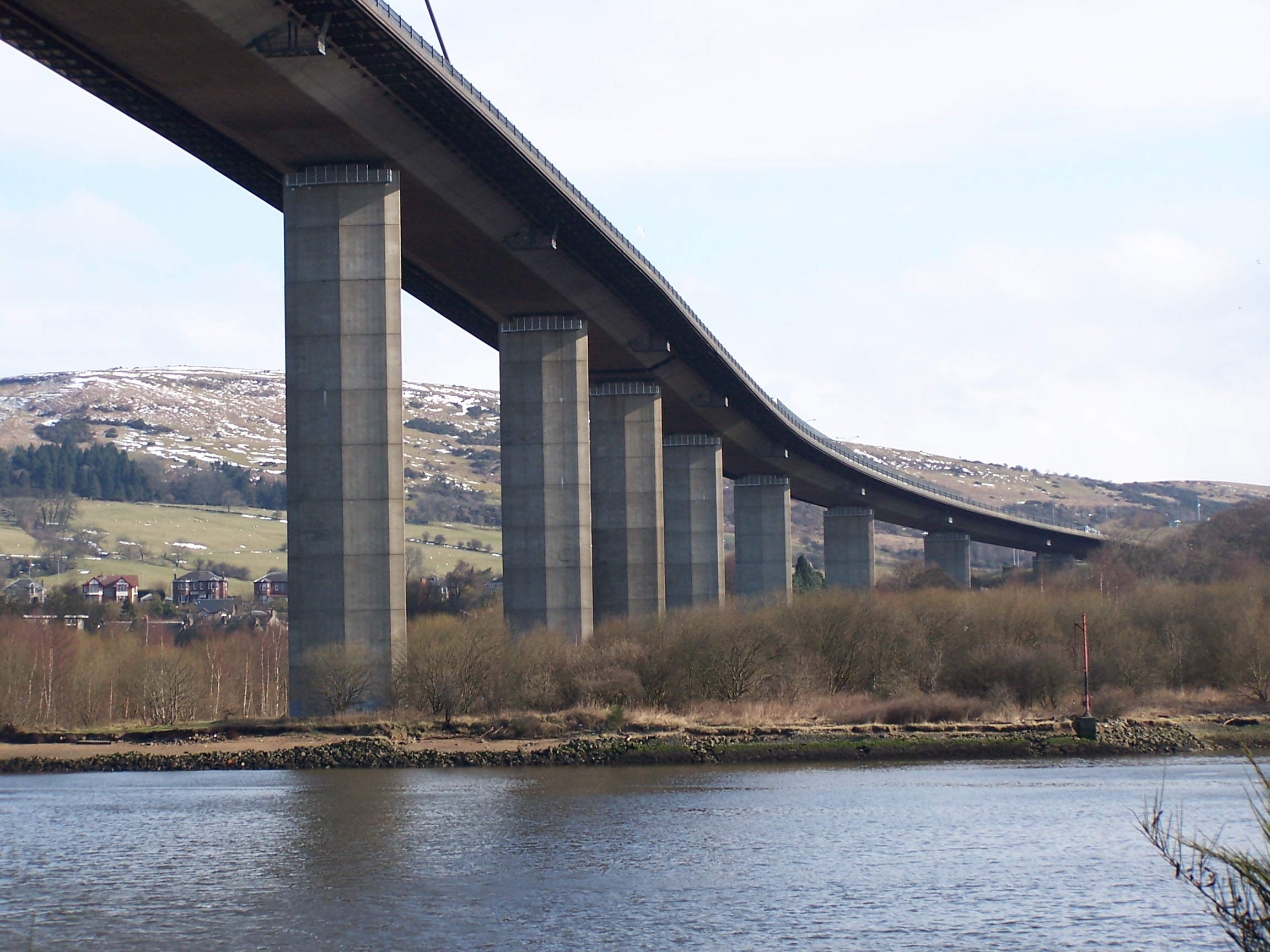 Spencer Group wins four-year Erskine Bridge maintenance painting contract