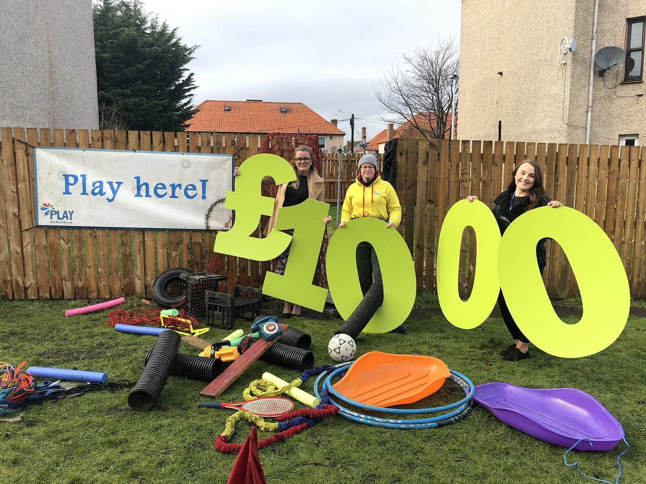 Barratt Homes helps kids play with latest community fund donation