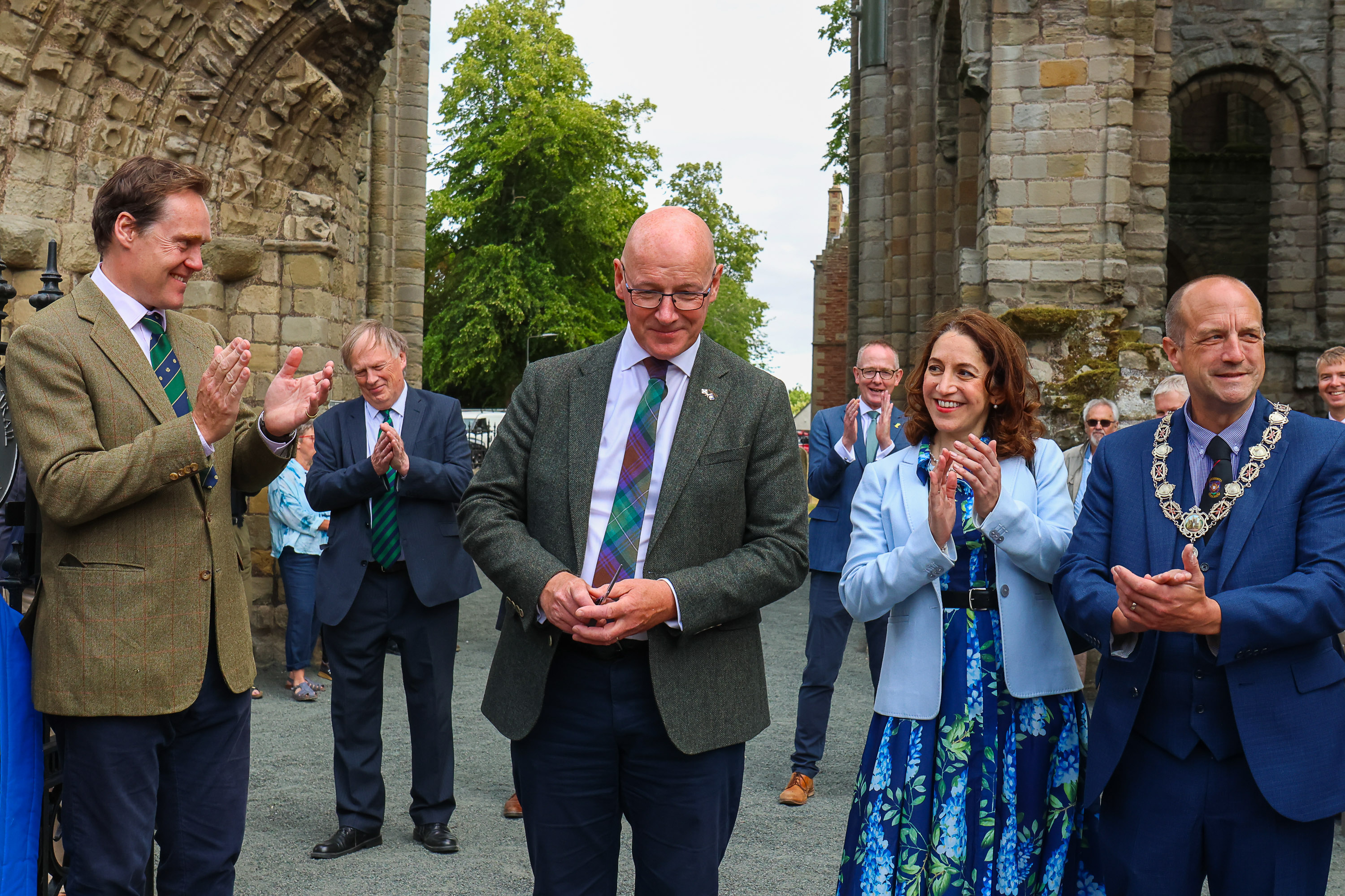 First Minister marks Kelso Abbey reopening