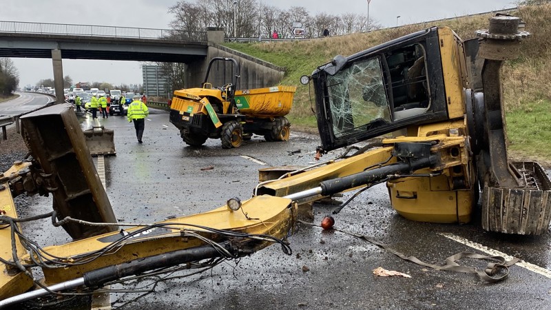 New guide to help avoid bridge strikes in transportation of plant and equipment