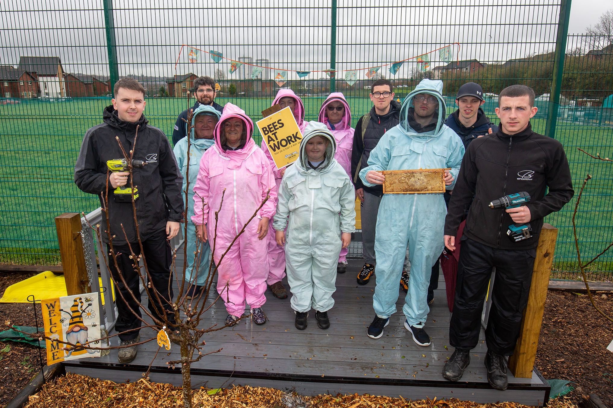 City Building helps Drumchapel community garden install new beehives