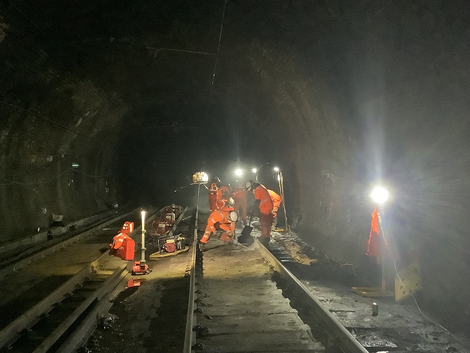 Network Rail begins £2.5m improvements to the Finnieston tunnel