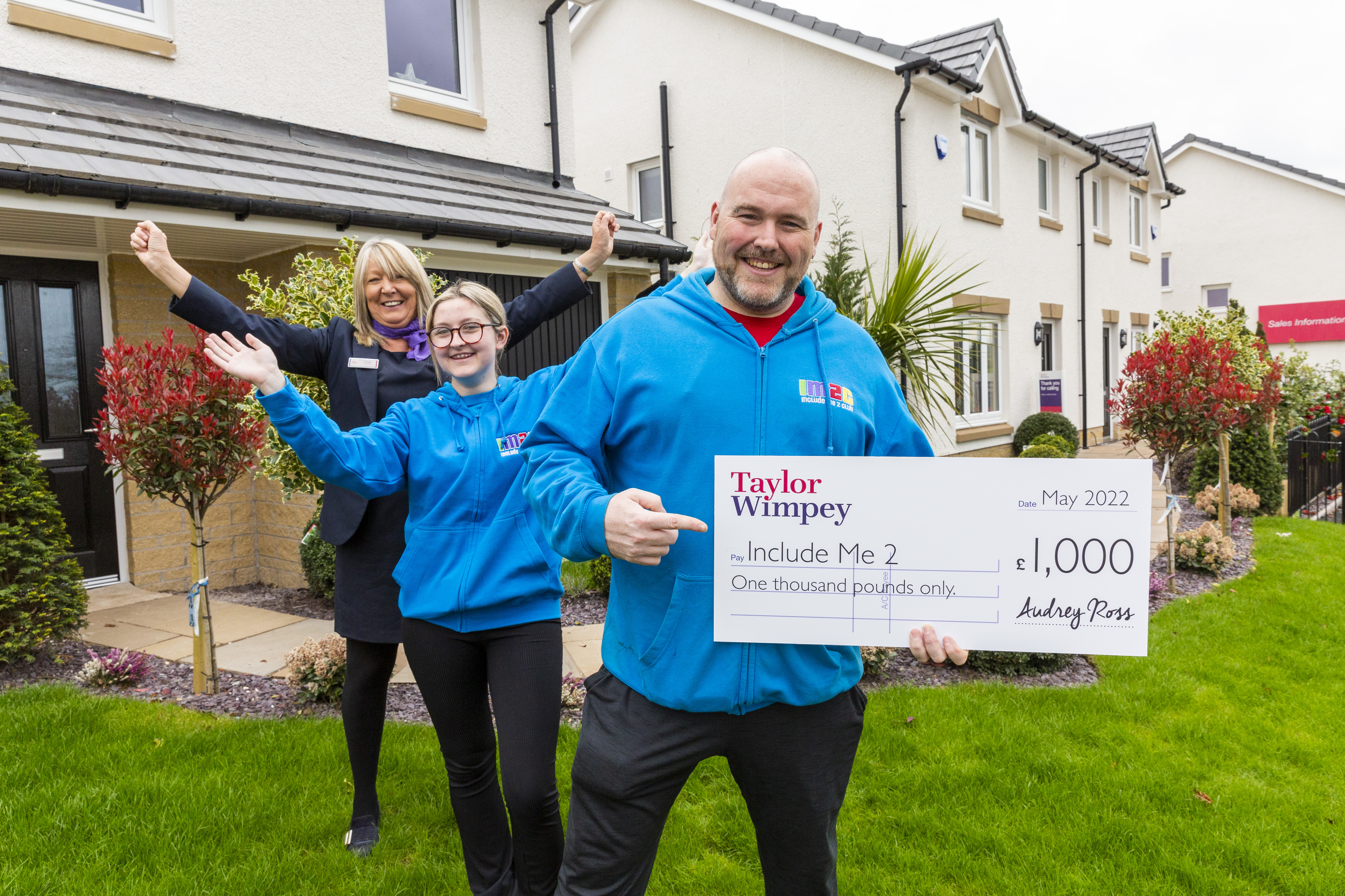 Local Queen's Platinum Jubilee event in Barrhead receives a helping hand from Taylor Wimpey