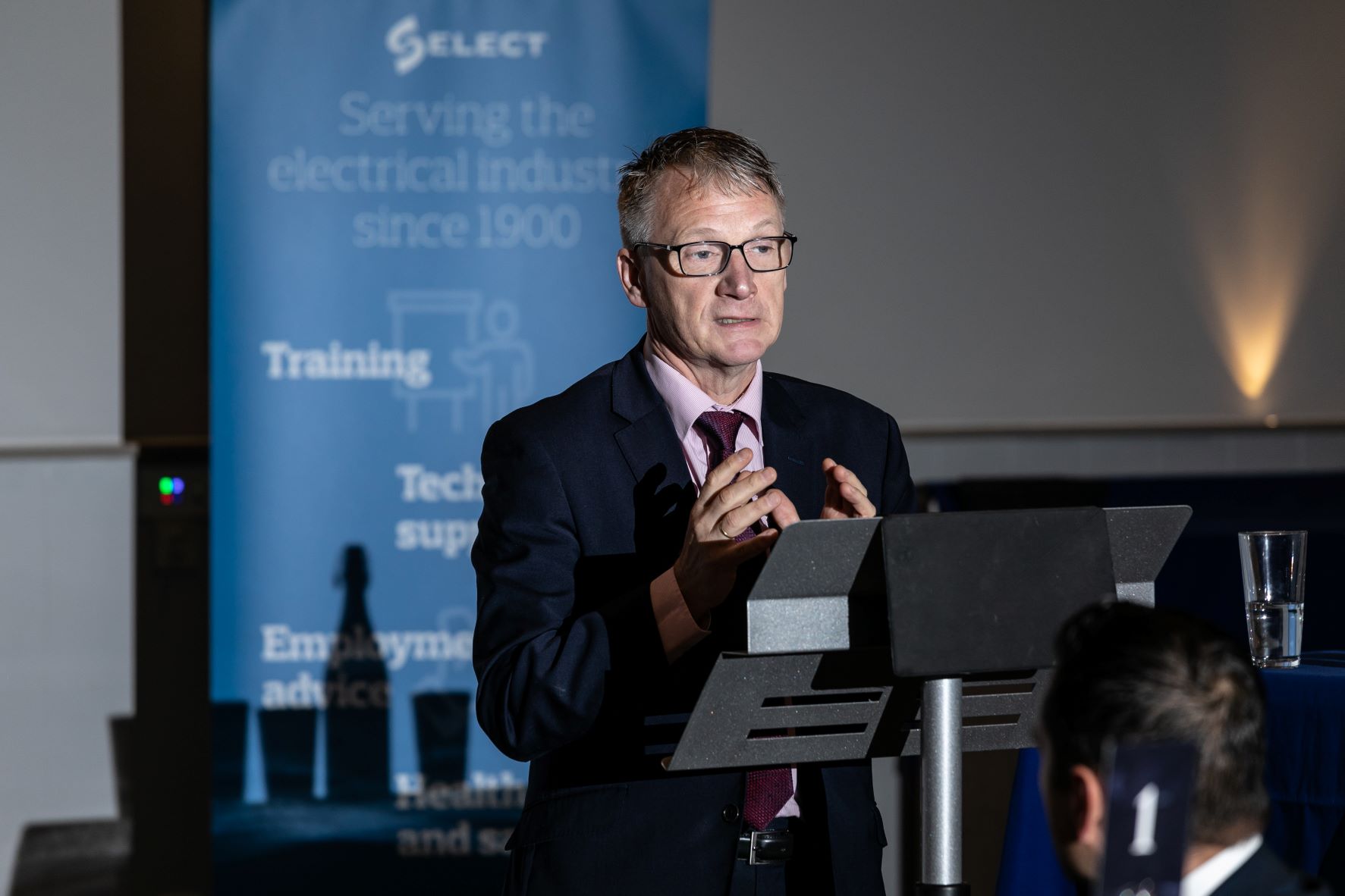 Minister Ivan McKee addresses industry leaders at SELECT President’s Lunch