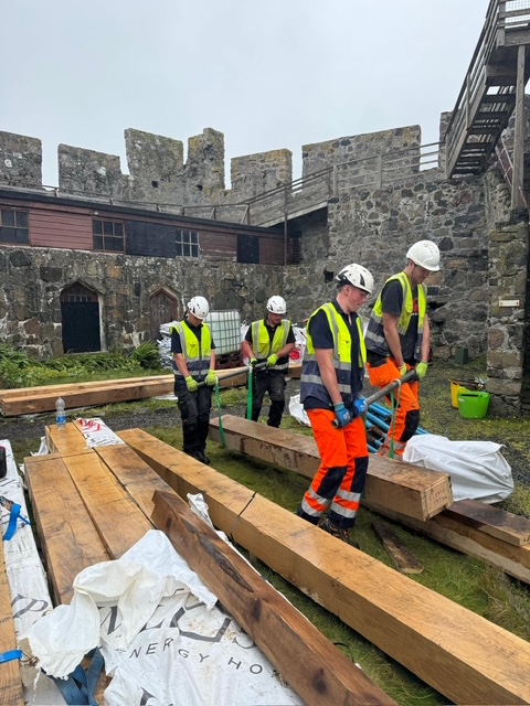 JML Contracts lends expertise to Kisimul Castle conservation