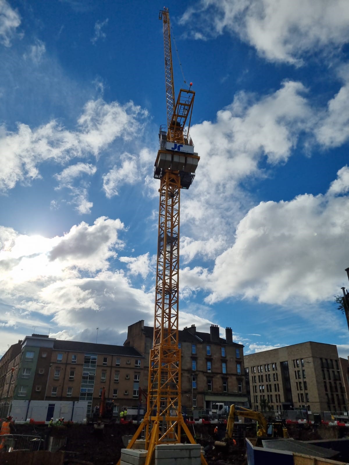 JR Group crane becomes temporary fixture on Glasgow skyline