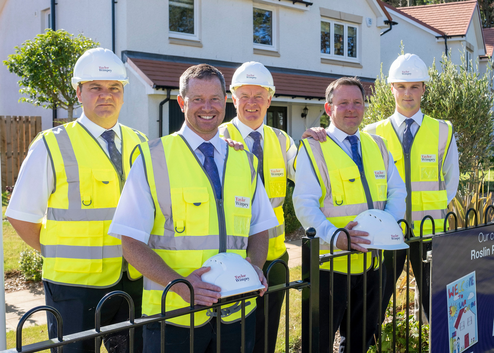 Five Taylor Wimpey site managers in East Scotland win national housebuilding awards