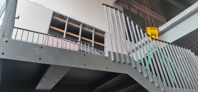 Caledonian Cranes makes light work of staircase installation