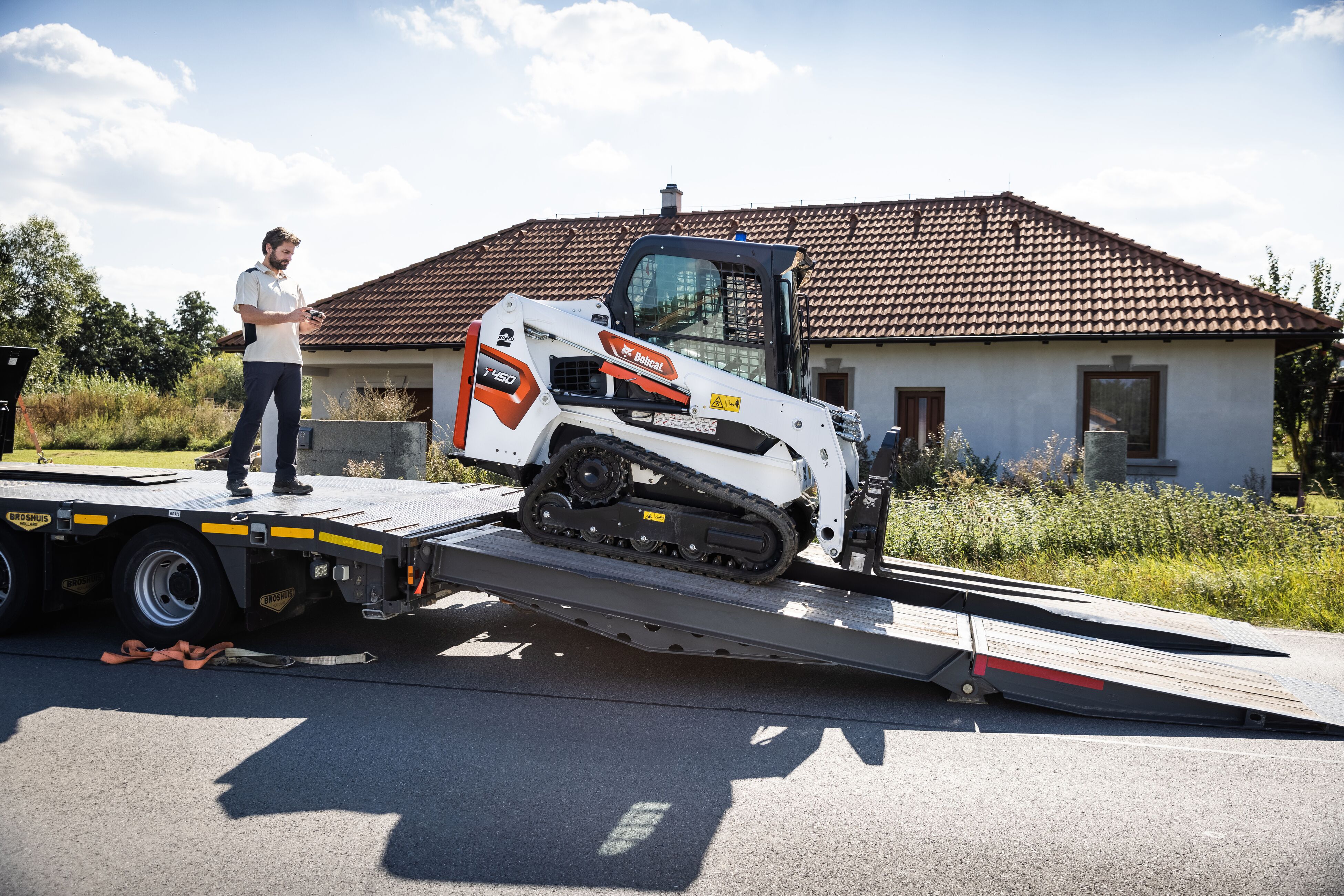 New Bobcat MaxControl brings machine control to the iPhone