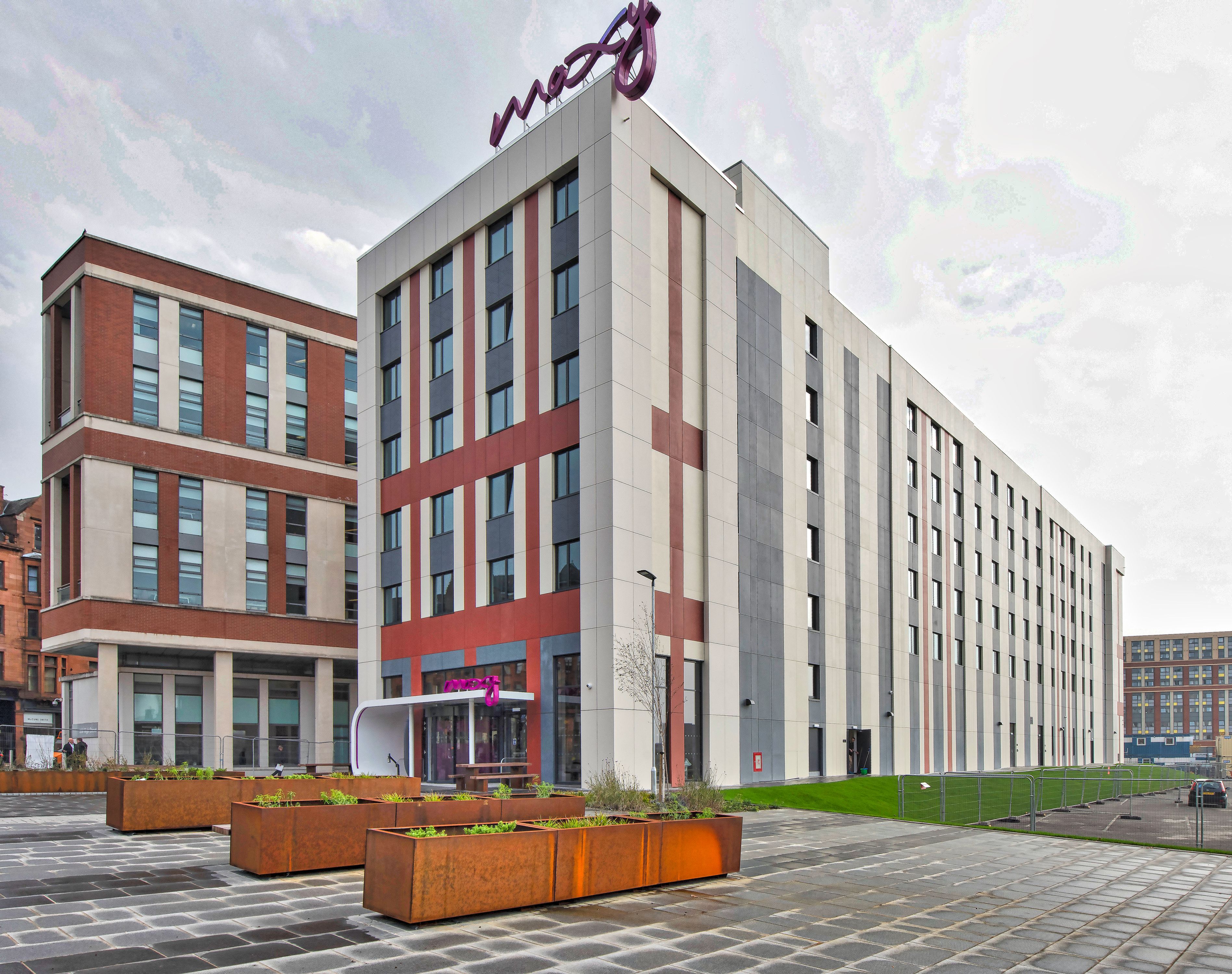 Robertson hands over new Moxy Hotel in Glasgow’s Merchant City