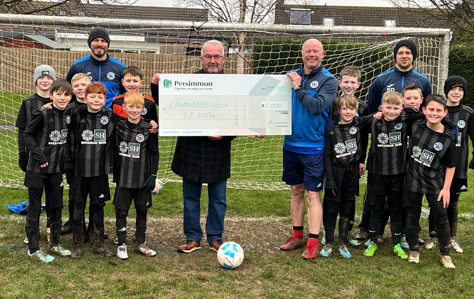 Longniddry football team scores donation from Persimmon