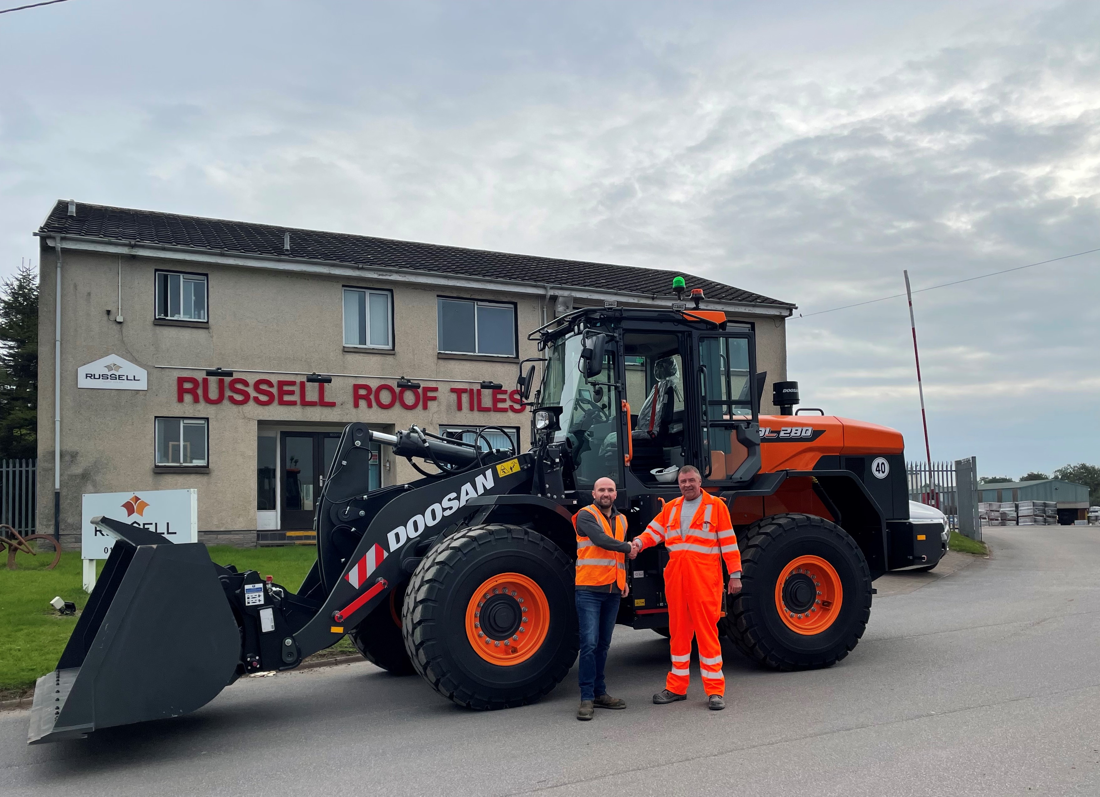 Russell Roof Tiles takes heavy duty plant delivery at Halleaths site